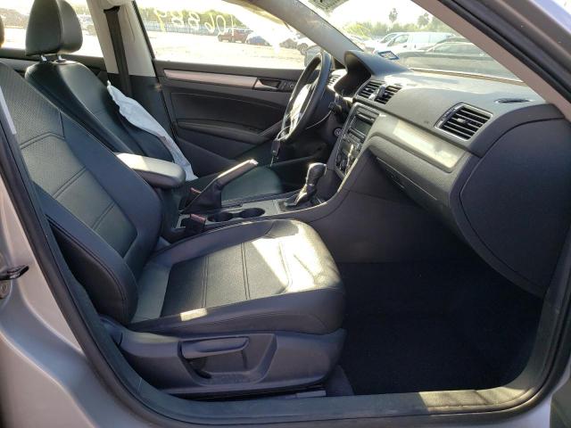 Photo 5 from auction – 2014 VOLKSWAGEN PASSAT S with VIN 1VWAS7A3XEC043084