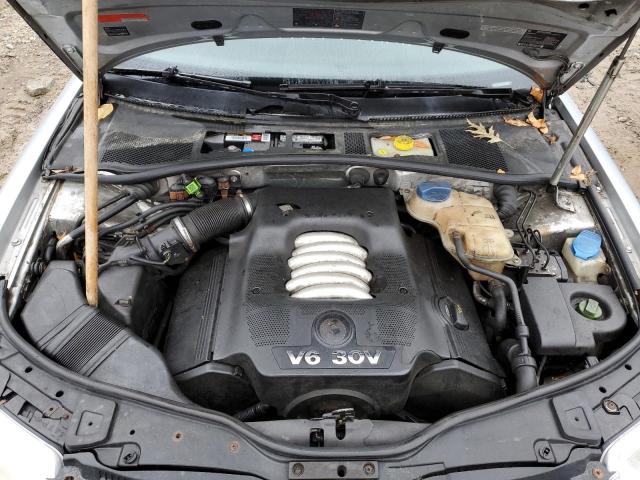 Photo 7 from auction – 2003 VOLKSWAGEN PASSAT GLX with VIN WVWTH63B83P257893