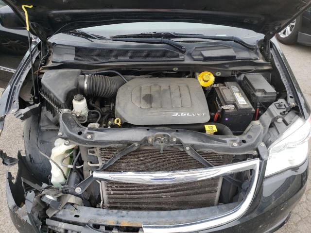 Photo 7 from auction – 2015 CHRYSLER TOWN & COU with VIN 2C4RC1BG4FR595089
