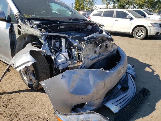 Photo 9 from auction – 2015 TOYOTA SIENNA LE with VIN 5TDKK3DC9FS675862