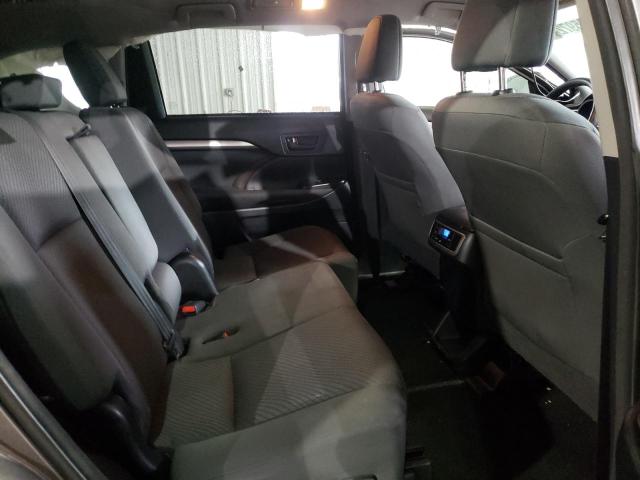 Photo 6 from auction – 2015 TOYOTA HIGHLANDER with VIN 5TDBKRFH6FS120461