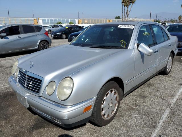 Photo 2 from auction – 1998 MERCEDES-BENZ E 320 with VIN WDBJF65F5WA624235