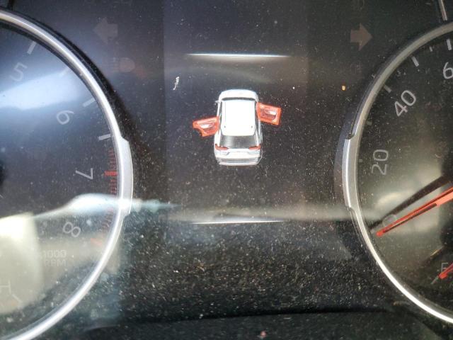 Photo 8 from auction – 2019 TOYOTA RAV4 LE with VIN JTMH1RFV0KD017724