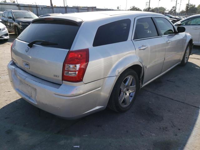 Photo 4 from auction – 2005 DODGE MAGNUM SXT with VIN 2D4FV48V25H593241