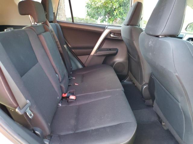 Photo 6 from auction – 2015 TOYOTA RAV4 XLE with VIN JTMWFREV2FJ043971