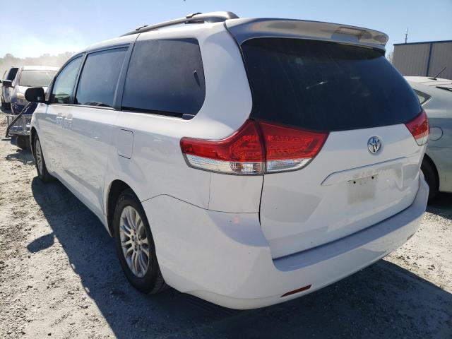 Photo 3 from auction – 2014 TOYOTA SIENNA XLE with VIN 5TDYK3DC3ES510320