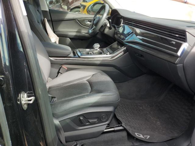Photo 5 from auction – 2020 AUDI Q7 PREMIUM with VIN WA1LXAF7XLD011307