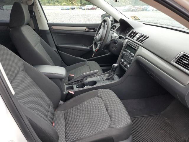 Photo 5 from auction – 2012 VOLKSWAGEN PASSAT S with VIN 1VWAP7A38CC018165