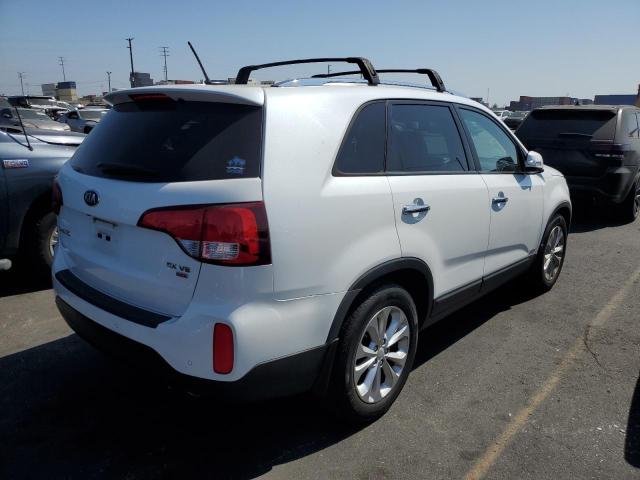Photo 4 from auction – 2014 KIA SORENTO EX with VIN 5XYKUDA75EG546200
