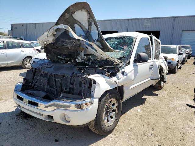 Photo 2 from auction – 2005 GMC NEW SIERRA with VIN 2GTEC13T251351061