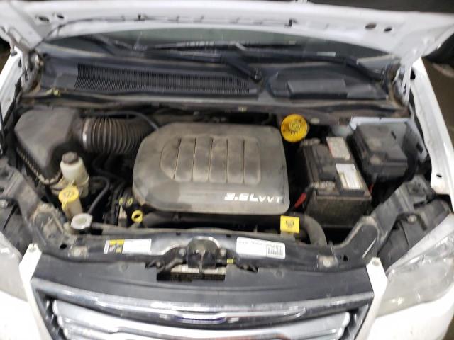Photo 7 from auction – 2015 CHRYSLER TOWN & COU with VIN 2C4RC1BG8FR571233