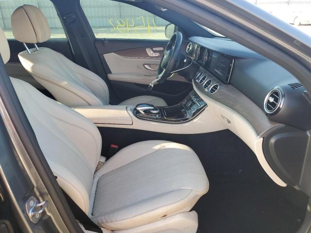 Photo 5 from auction – 2017 MERCEDES-BENZ E 300 with VIN WDDZF4JB6HA054475