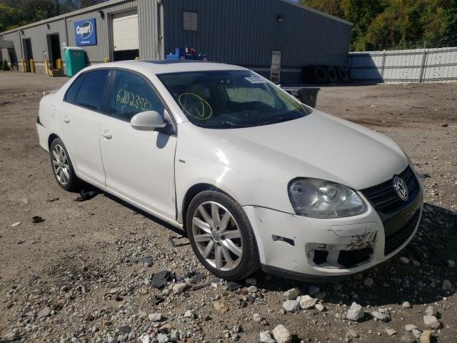 VOLKSWAGEN JETTA WOLF 2010 with VIN 3VWRJ7AJ1AM062569 - Photo from auction