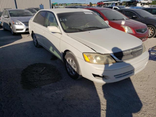 TOYOTA AVALON XL 2000 with VIN 4T1BF28B8YU038956 - Photo from auction