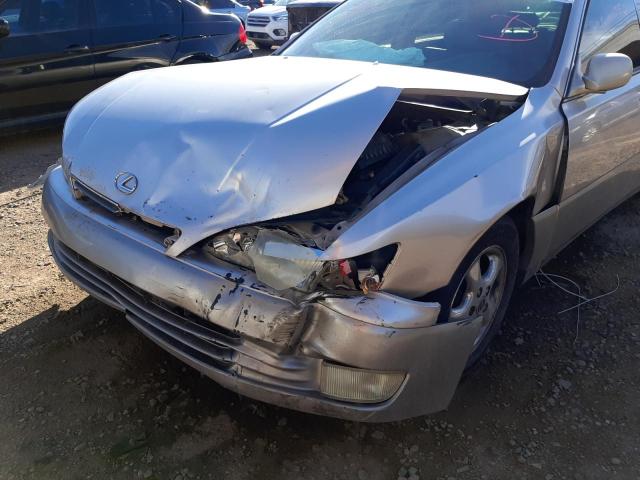 Photo 9 from auction – 1998 LEXUS ES 300 with VIN JT8BF28G0W5022160