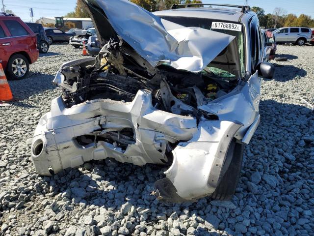 Photo 10 from auction – 2005 FORD ESCAPE LIM with VIN 1FMYU04135KA66608