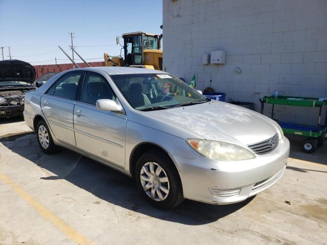 TOYOTA CAMRY LE 2005 with VIN 4T1BE32K75U425849 - Photo from auction