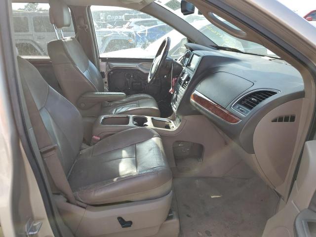 Photo 5 from auction – 2012 CHRYSLER TOWN & COU with VIN 2C4RC1GG9CR382689
