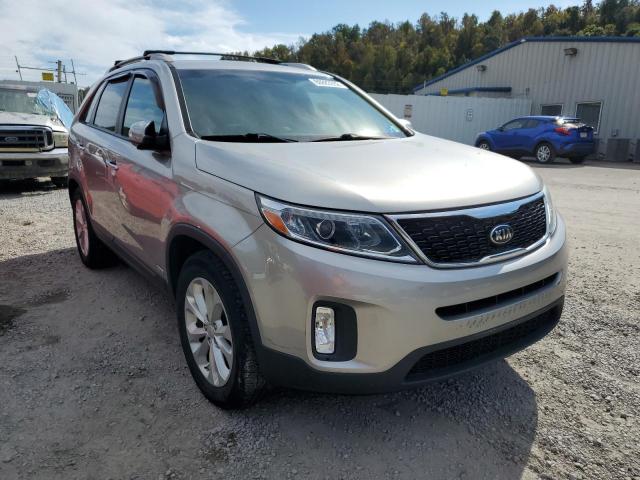 KIA SORENTO EX 2015 with VIN 5XYKUDA71FG583942 - Photo from auction