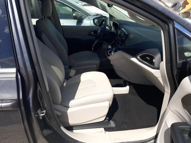 Photo 5 from auction – 2017 CHRYSLER PACIFICA T with VIN 2C4RC1DG1HR511200