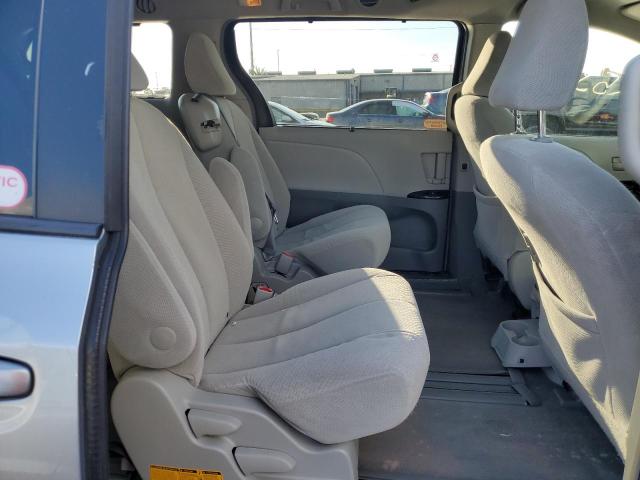 Photo 6 from auction – 2013 TOYOTA SIENNA LE with VIN 5TDKK3DC9DS403650