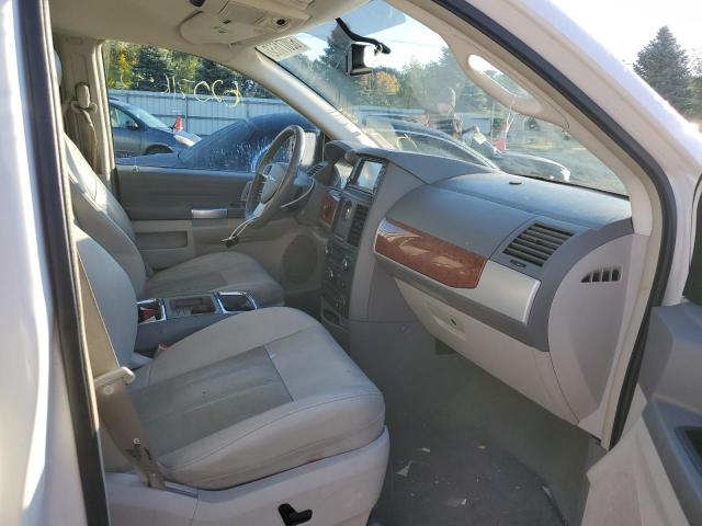 Photo 5 from auction – 2008 CHRYSLER TOWN & COU with VIN 2A8HR54P48R778017
