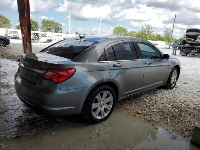 Photo 4 from auction – 2013 CHRYSLER 200 TOURIN with VIN 1C3CCBBB9DN650117