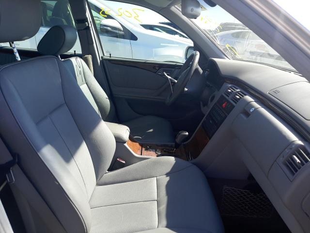 Photo 5 from auction – 2002 MERCEDES-BENZ E 320 with VIN WDBJF65J82B461105