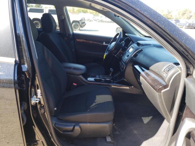 Photo 5 from auction – 2015 KIA SORENTO LX with VIN 5XYKTDA69FG566655