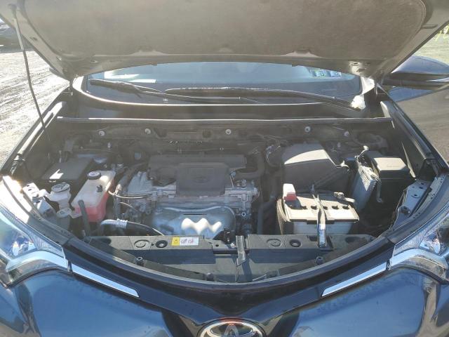 Photo 7 from auction – 2017 TOYOTA RAV4 XLE with VIN JTMRFREV2HD204415