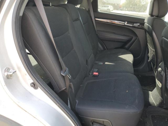 Photo 6 from auction – 2014 KIA SORENTO LX with VIN 5XYKTCA60EG456716