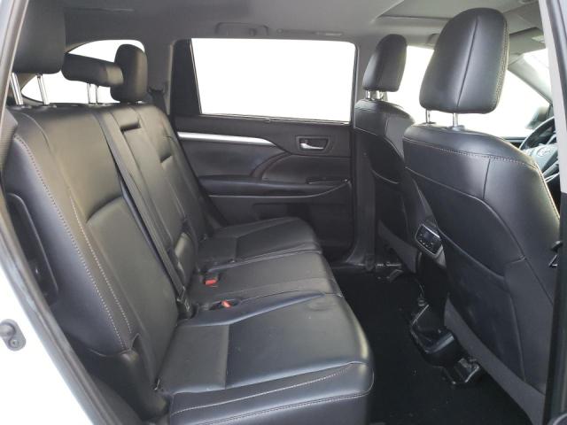 Photo 6 from auction – 2019 TOYOTA HIGHLANDER with VIN 5TDJZRFH1KS589300