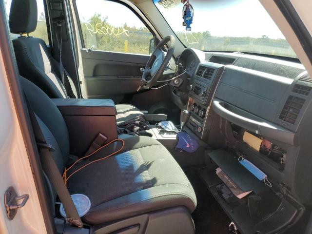 Photo 5 from auction – 2009 JEEP LIBERTY with VIN 1J8GP28K29W503656