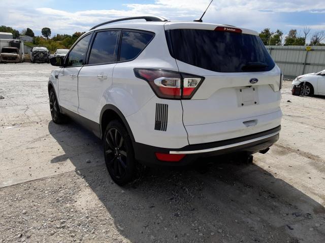 Photo 3 from auction – 2017 FORD ESCAPE SE with VIN 1FMCU9G93HUD74239