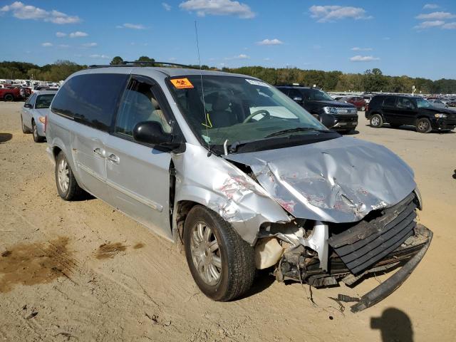 CHRYSLER TOWN & COU 2006 with VIN 2A4GP54L26R695067 - Photo from auction