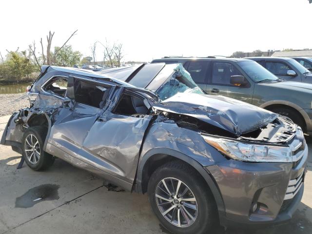 Photo 9 from auction – 2018 TOYOTA HIGHLANDER with VIN 5TDKZRFH7JS541190