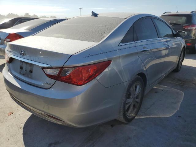 Photo 4 from auction – 2011 HYUNDAI SONATA SE with VIN 5NPEC4AC6BH303612