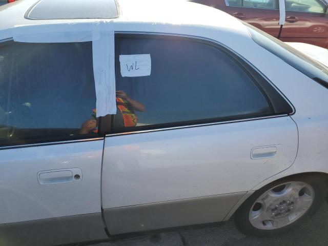 Photo 9 from auction – 2000 LEXUS ES 300 with VIN JT8BF28G0Y5092339