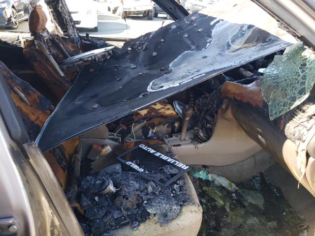 Photo 5 from auction – 2000 TOYOTA COROLLA VE with VIN 1NXBR12E0YZ401738