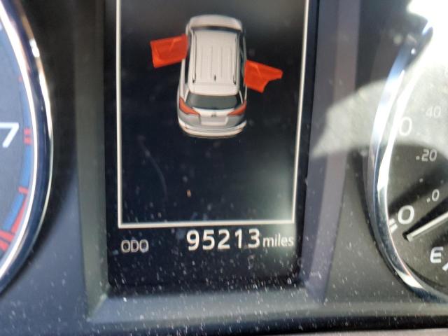 Photo 8 from auction – 2017 TOYOTA RAV4 LIMIT with VIN JTMYFREV4HJ705304