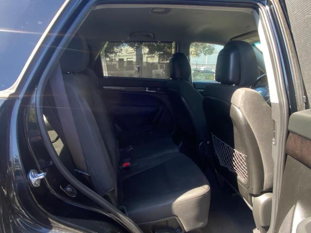 Photo 6 from auction – 2014 KIA SORENTO LX with VIN 5XYKT3A64EG453480
