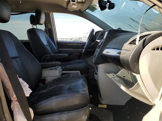 Photo 5 from auction – 2012 CHRYSLER TOWN & COU with VIN 2C4RC1CG1CR339793