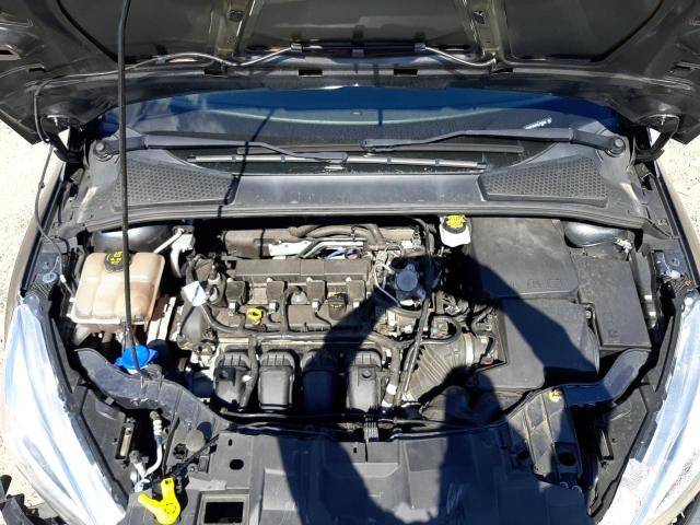 Zdjęcie 7 z aukcji – 2017 FORD FOCUS SE z VIN 1FADP3K25HL270838