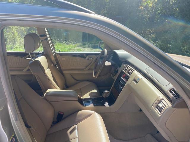 Photo 5 from auction – 2001 MERCEDES-BENZ E 320 4MAT with VIN WDBJH82J01X054035
