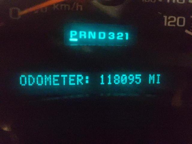 Photo 8 from auction – 2004 CHEVROLET SUBURBAN K with VIN 3GNFK16Z04G125282