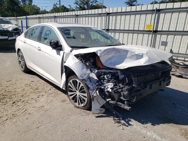 BUICK REGAL ESSE 2018 with VIN W04GP6SX4J1168060 - Photo from auction