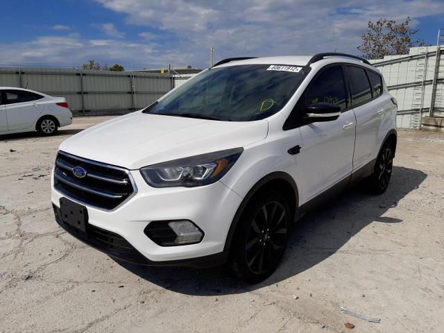 Photo 2 from auction – 2017 FORD ESCAPE SE with VIN 1FMCU9G93HUD74239