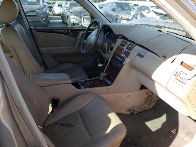 Photo 5 from auction – 1999 MERCEDES-BENZ E 320 with VIN WDBJF65H0XA924140