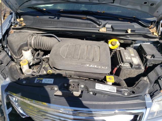 Photo 7 from auction – 2016 CHRYSLER TOWN & COU with VIN 2C4RC1CG2GR247498