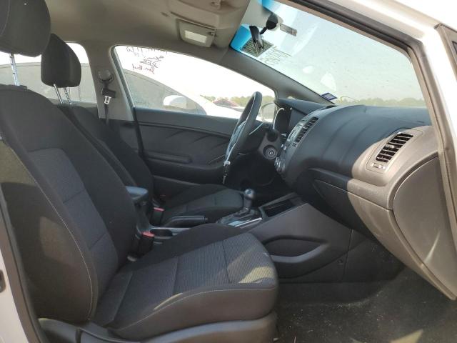 Photo 5 from auction – 2017 KIA FORTE LX with VIN KNAFK5A80H5709285